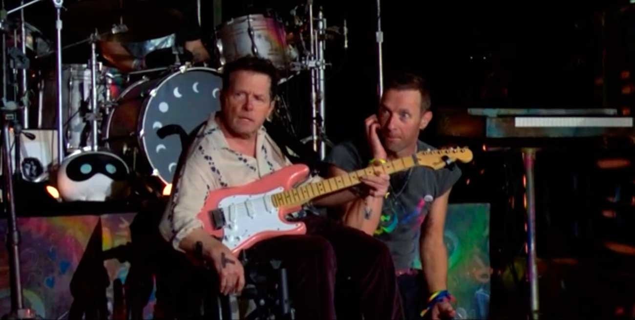Espectacular show de Coldplay en Glastonbury con Michael J. Fox como invitado de lujo