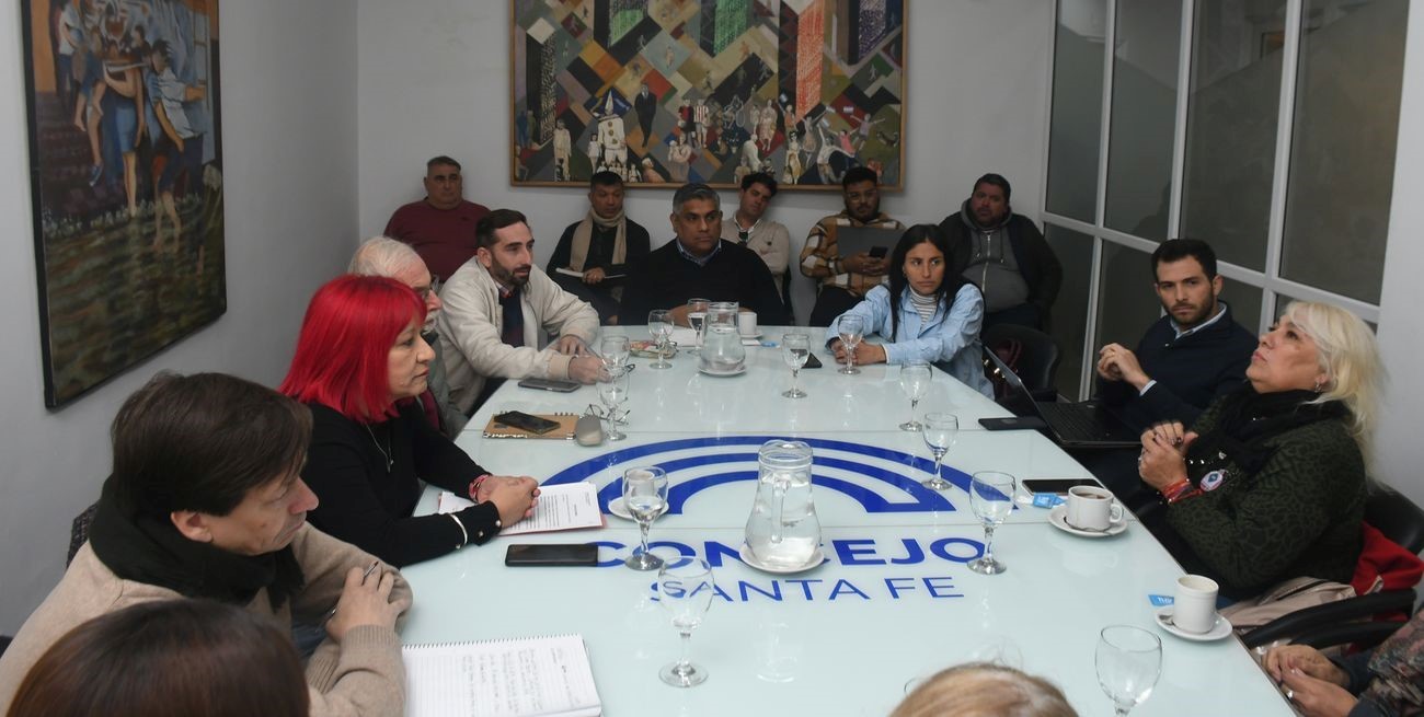 Santa Fe: el Concejo comenzó el diálogo sobre la posible regularización de las apps de viaje