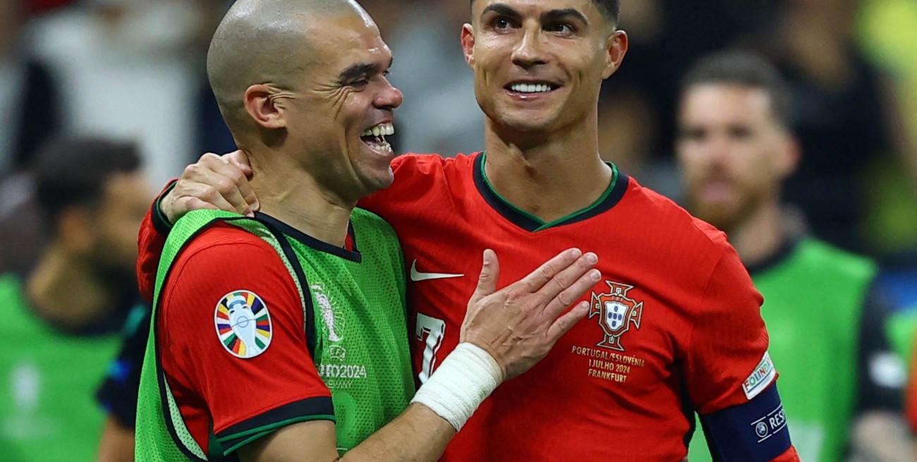 Ronaldo erró un penal y lloró pero Portugal avanzó a cuartos de final en la Eurocopa