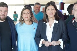 Pablo Pinotti, intendente de Sunchales, Varinia Drisun, diputada provincial, Clara García, presidenta de la Cámara de Diputado y Joaquín Blanco, secretario general del PS.