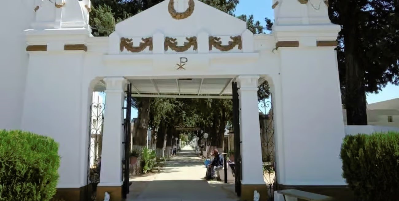 Arresto civil en Reconquista: detuvieron a un ladrón de floreros de bronce