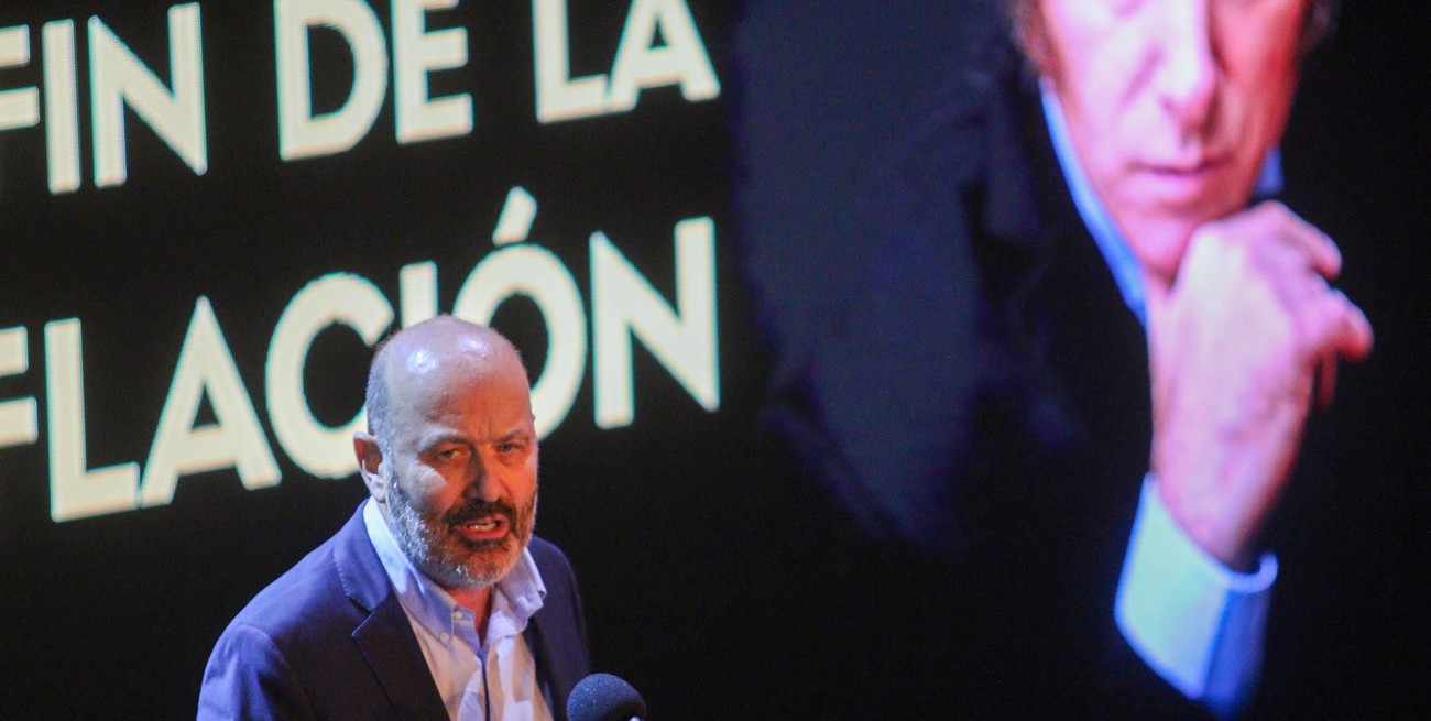 Sturzenegger llega al gabinete nacional como ministro de Desregulación