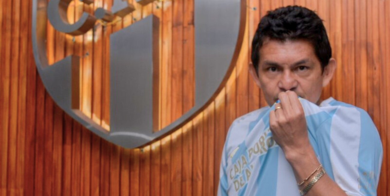 El "Pulga" Rodríguez vuelve a primera: fue presentado como refuerzo de Atlético Tucumán