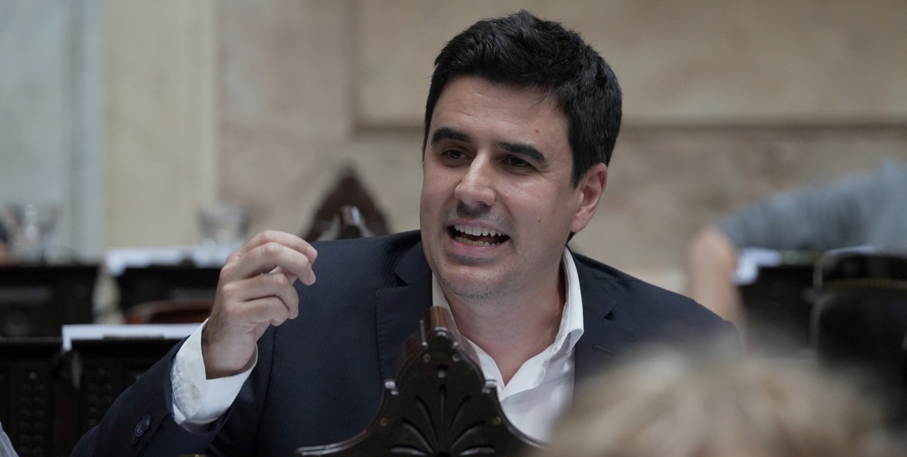 Toniolli: "Los gobernadores se rinden ante un presidente que castiga al interior"