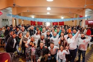 El evento, realizado este domingo en la vecinal Fomento 9 de julio, reunió cerca de 300 personas, principalmente militantes de los distintos barrios de la ciudad capital.