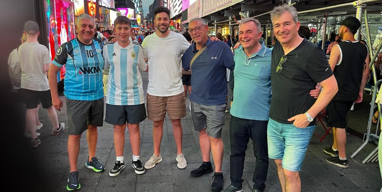 Sabaleros, tatengues y un hincha
del "9" en el centro de Manhattan