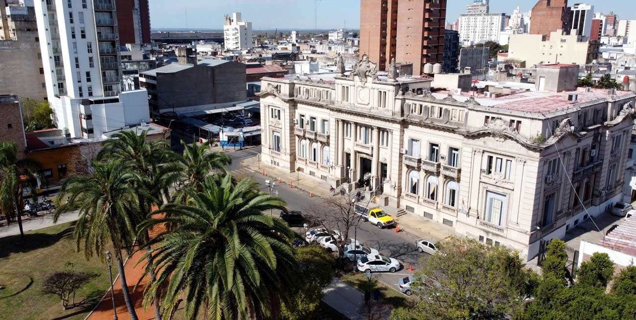 Drástica caída de agentes y de días de licencias por accidentes y enfermedades en Santa Fe