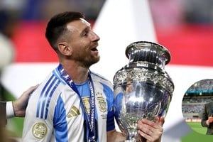 Gastón Edul fue otra vez tendencia en las redes sociales por su participación en las transmisiones de la Selección.