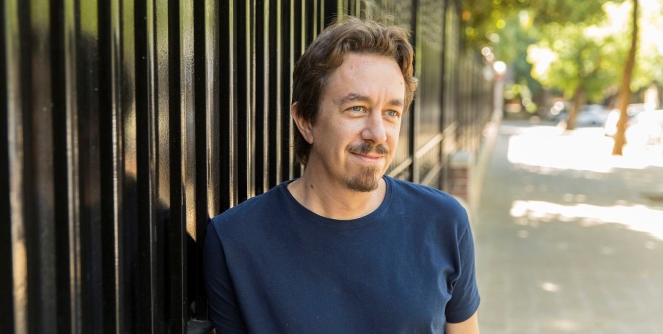 La singular travesía literaria de Pedro Mairal
