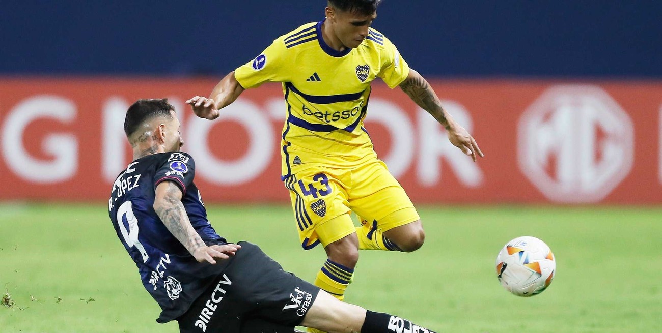 En medio del escándalo por los refuerzos, Boca empató con Independiente del Valle