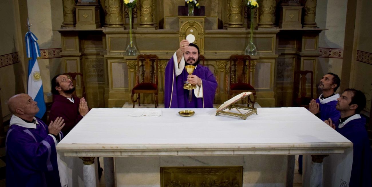 "Corintios 6.18": Monseñor Storni revive en el teatro