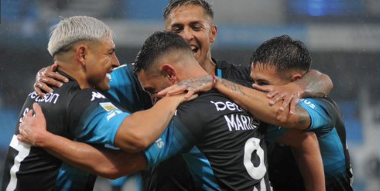 Racing goleó a Godoy Cruz y se prende en lo alto de la tabla de posiciones