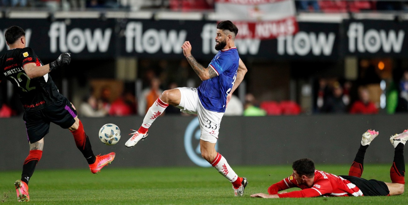 Unión la "rompió" en defensa pero no lo liquidó en ataque: 0 a 0 con Estudiantes