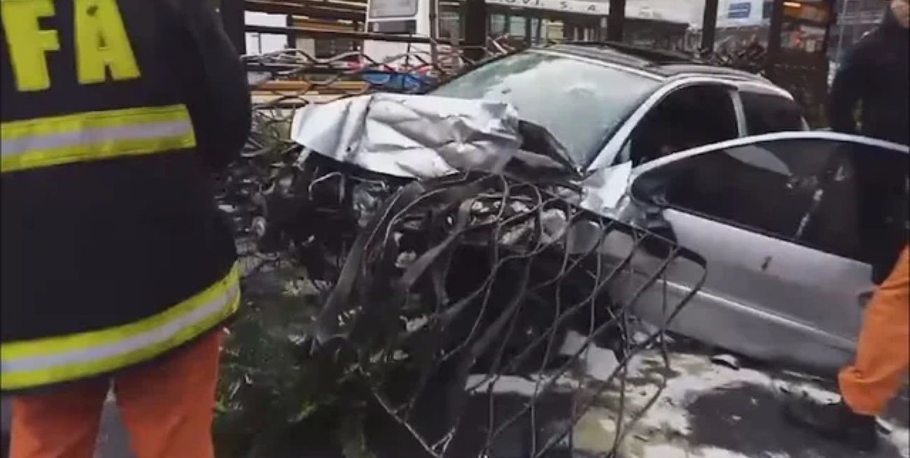 Brutal accidente en el Metrobus: un auto en contramano y atropelló a cinco personas