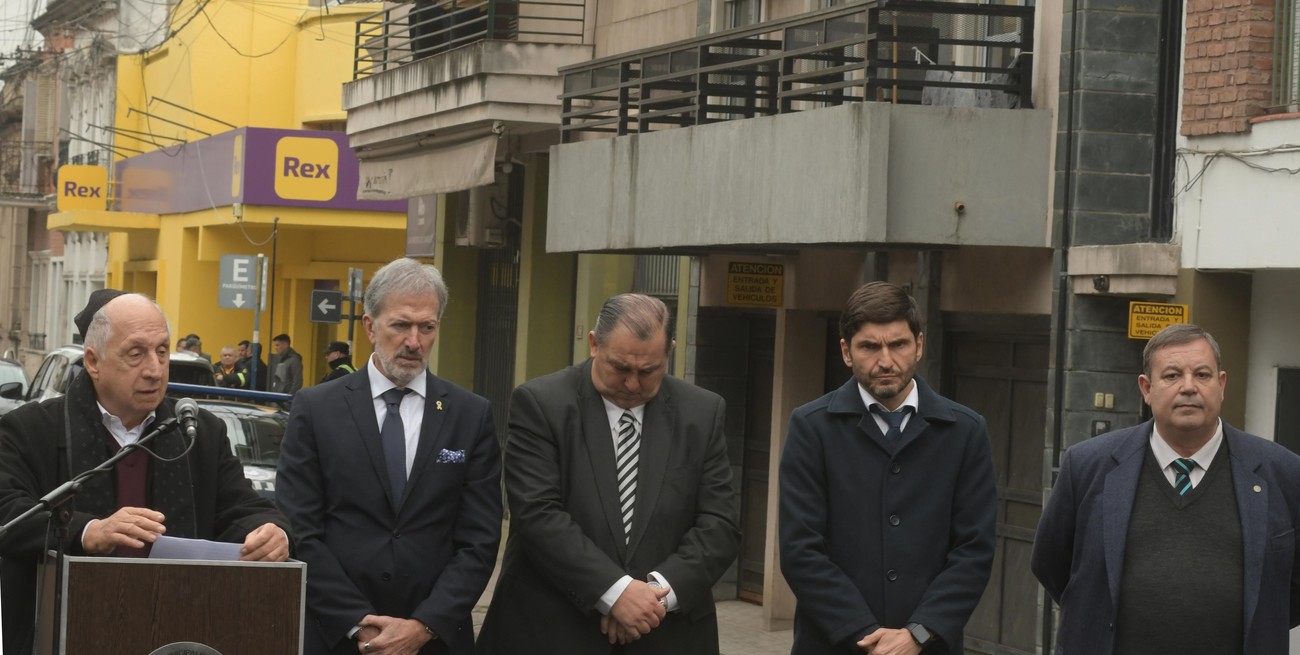 La cabeza de los tres poderes santafesinos en el reclamo por el atentado a la AMIA