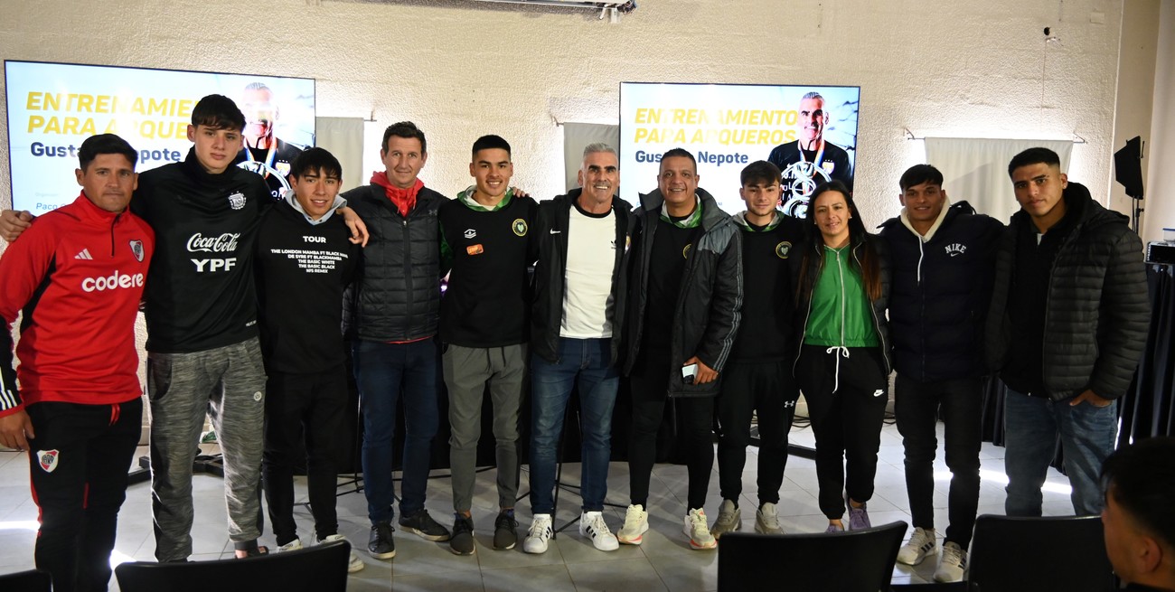 Gustavo Nepote impartió sabiduría en una clínica para arqueros de la gran región