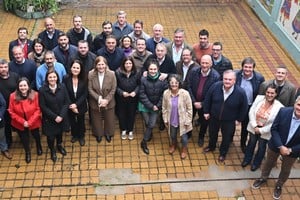 La foto en familia de los dirigentes de Unidos reunidos este martes en Rosario.
