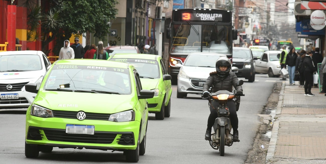 Las apps de viajes y el penoso relato de un remisero de Santa Fe: "Estamos asfixiados"