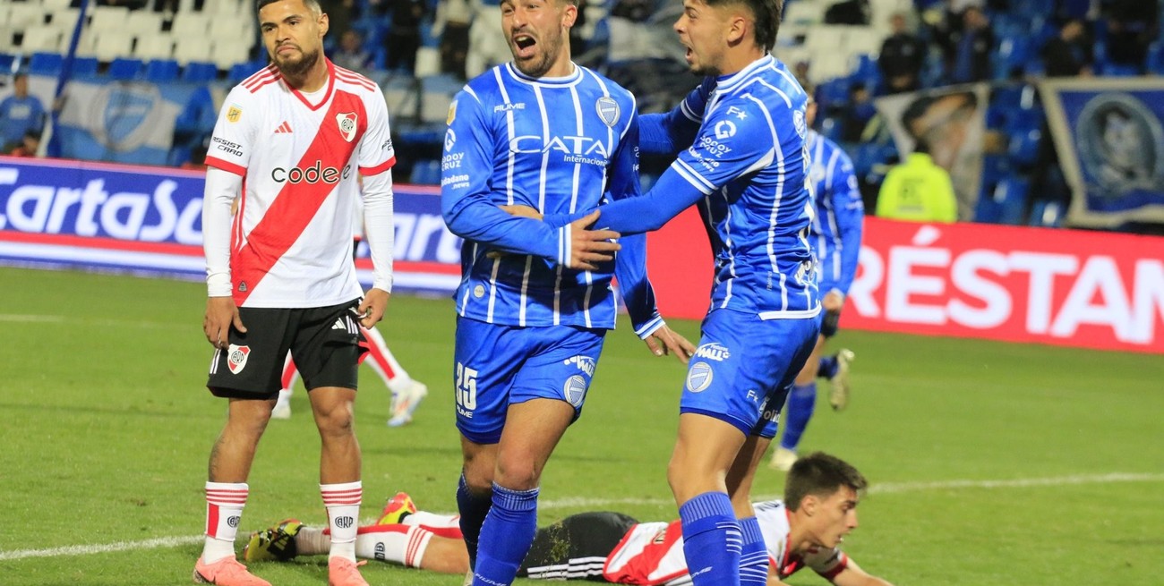 Dura derrota de River: Godoy Cruz se lo dio vuelta en Mendoza