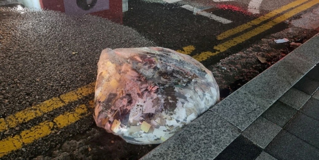 Los globos de basura siguen cayendo en Corea del Sur