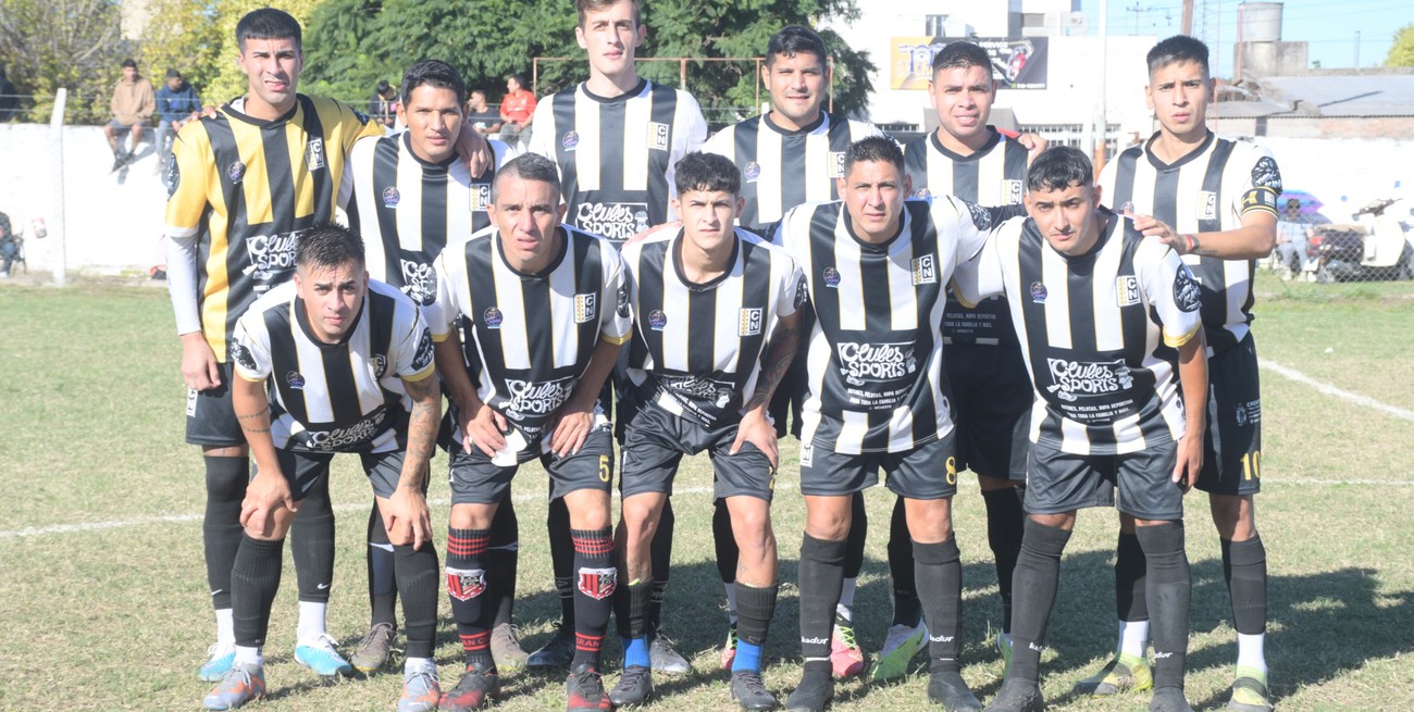 Nacional goleó y se afianza en la cima de la Primera B