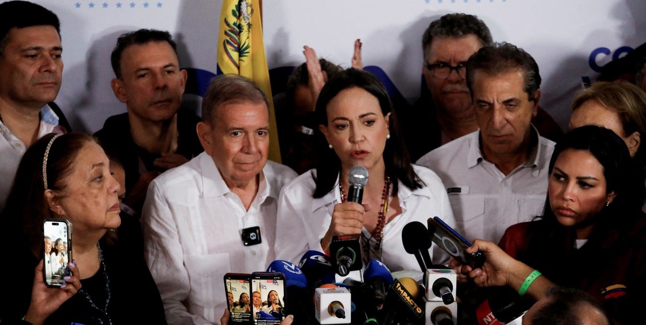 La opositora María Corina Machado aseguró que "el triunfo fue abrumador"
