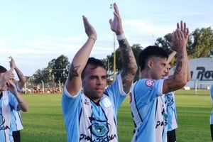 El Cuevero se puso arriba en la serie. Foto: EL LITORAL