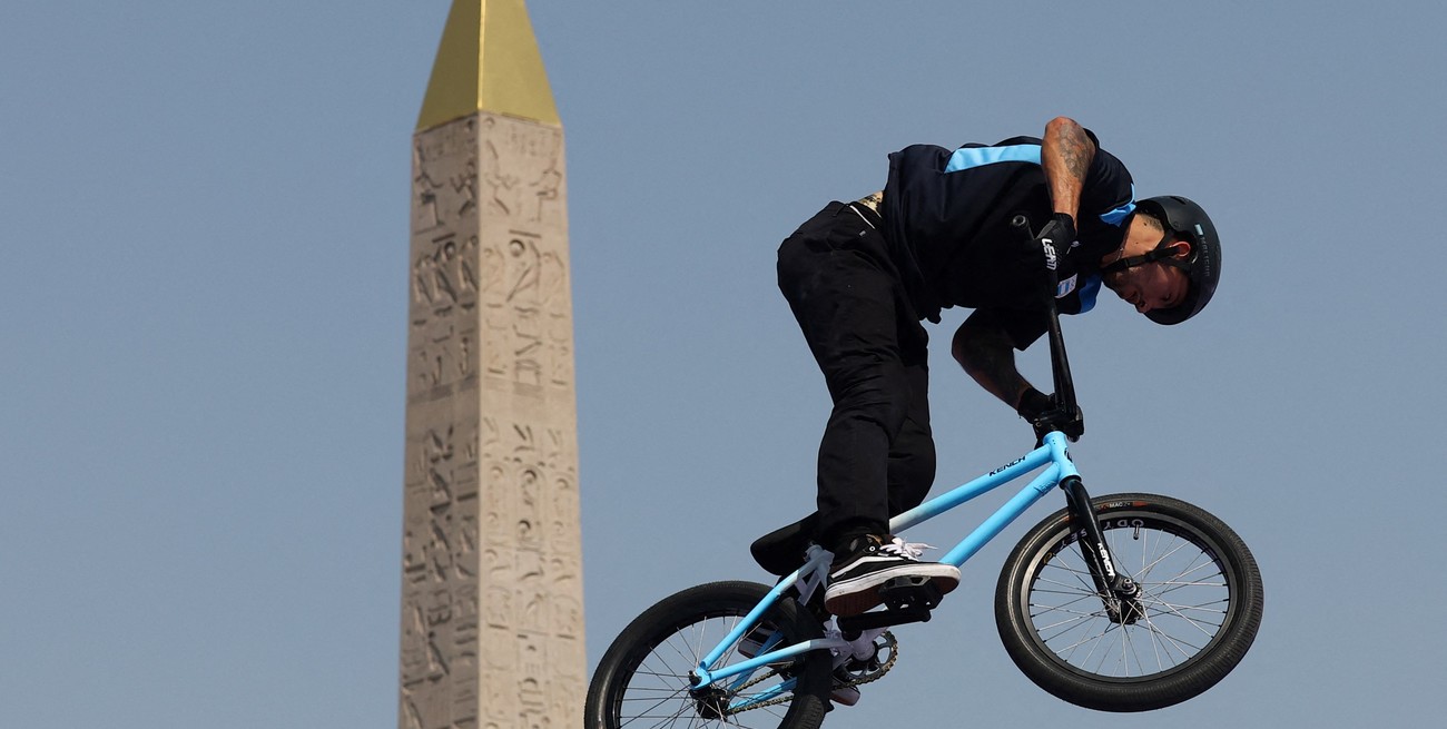El argentino José "Maligno" Torres a la final de BMX freestyle en París 2024
