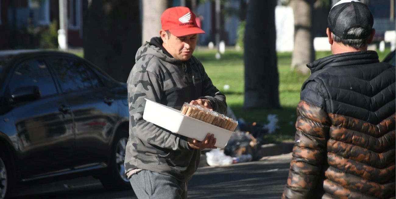 Vendedores ambulantes: un termómetro social que muestra el auge del mercado laboral informal