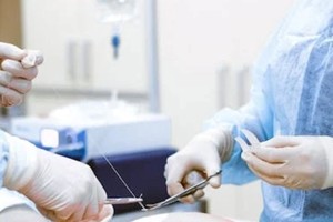 Los pacientes de nacionalidad extranjera considerados “no residentes”, deberán pagar por la asistencia médica recibida.