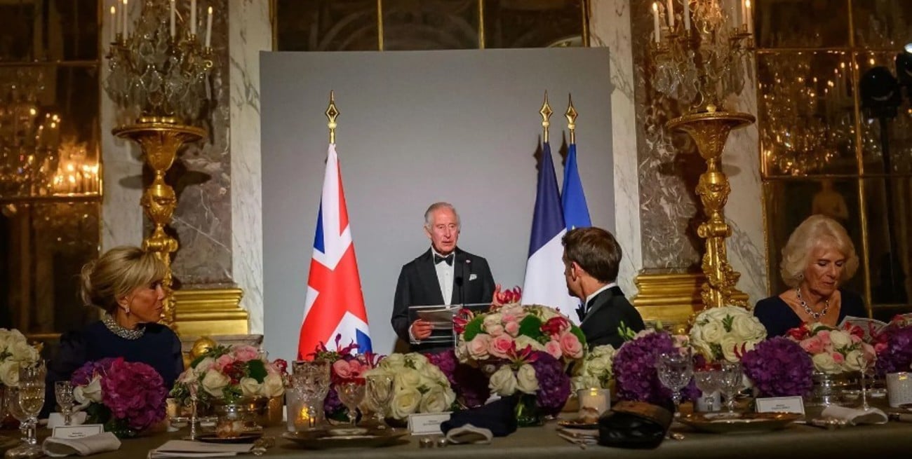 Revelan que Versalles gastó casi 500 mil euros en una cena de Estado para el rey Carlos