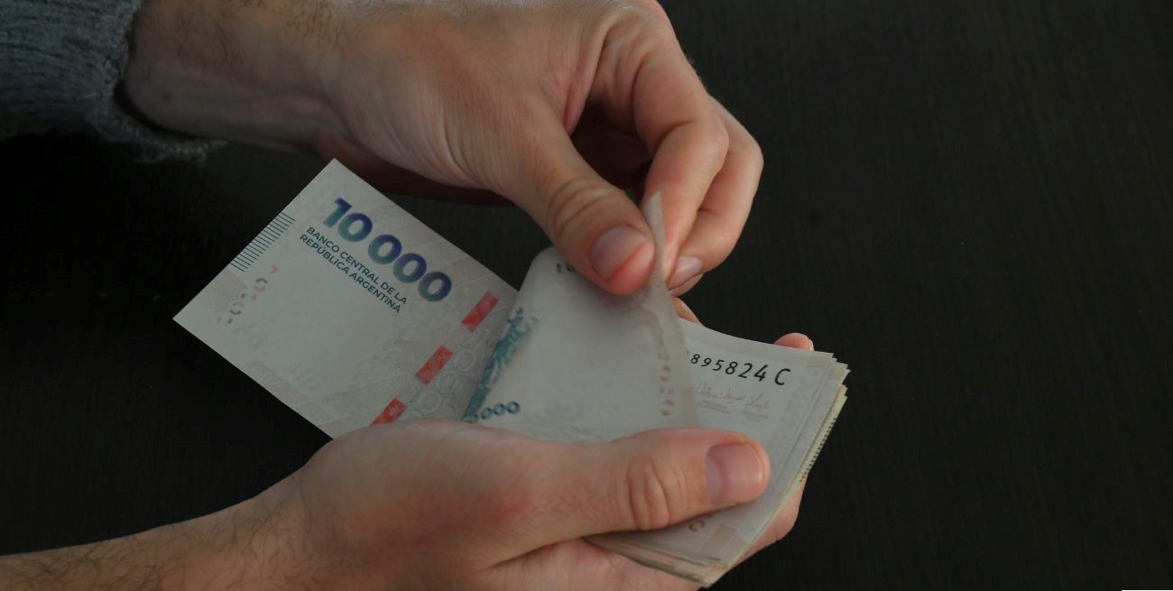 Confirman aumentos en jubilaciones, AUH y un bono para haberes mínimo