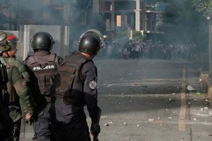 El conflicto entre civiles y militares se desató el pasado domingo 28 de julio, tras el resultado electoral. Foto: Agencia