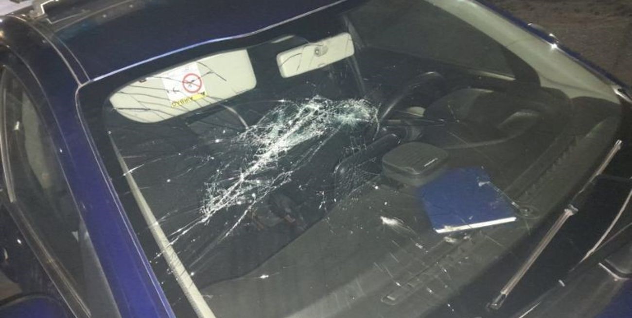 Policías heridos y móviles policiales vandalizados en una gresca en Avellaneda