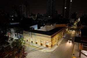 La casa luce restaurada, en la esquina de San Luis y La Rioja. Créditos: Fernando Nicola