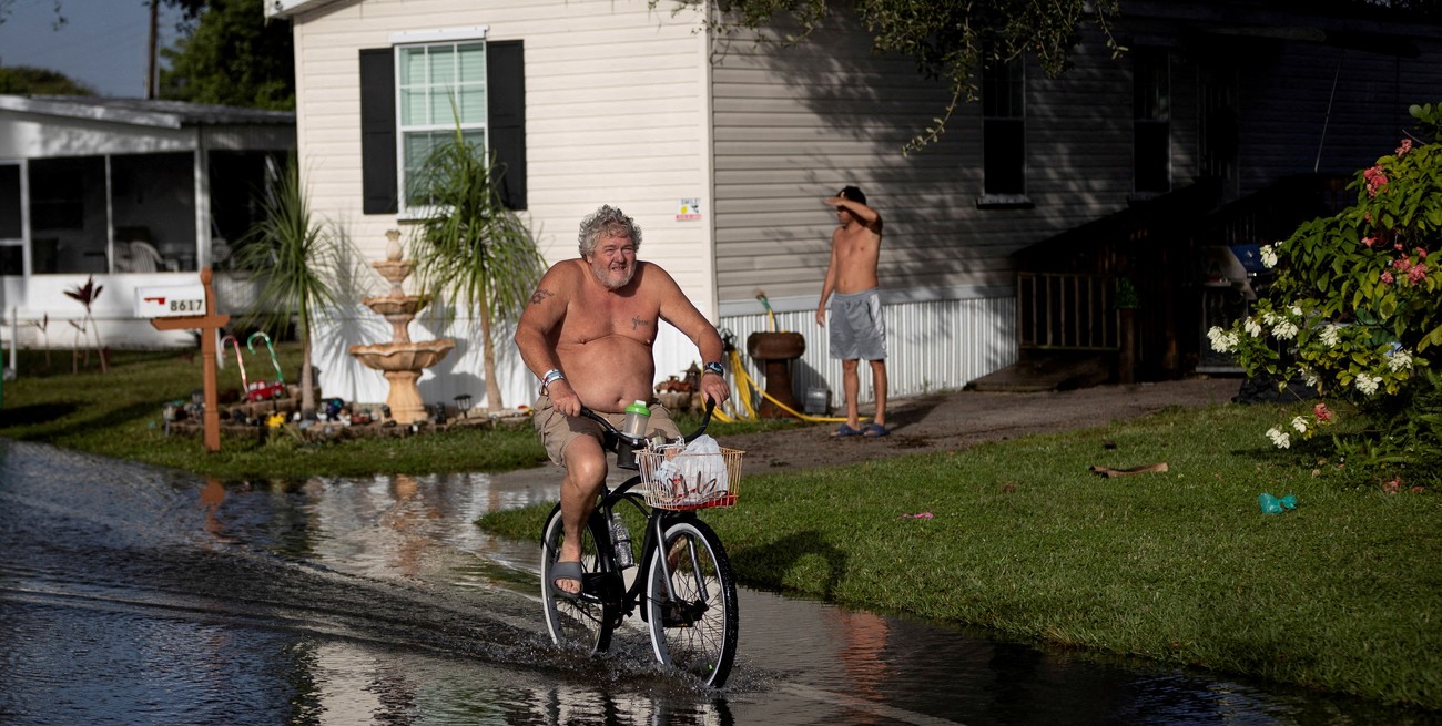 Bajo alerta de Huracán, Florida se prepara para un fortalecimiento de "Debby" en el Golfo