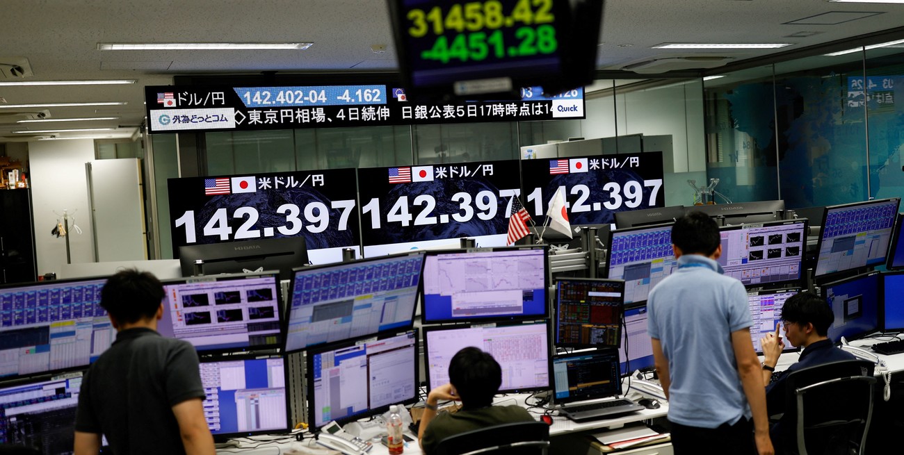 La Bolsa de Tokio abrió con una impactante caída y hay temor en los mercados