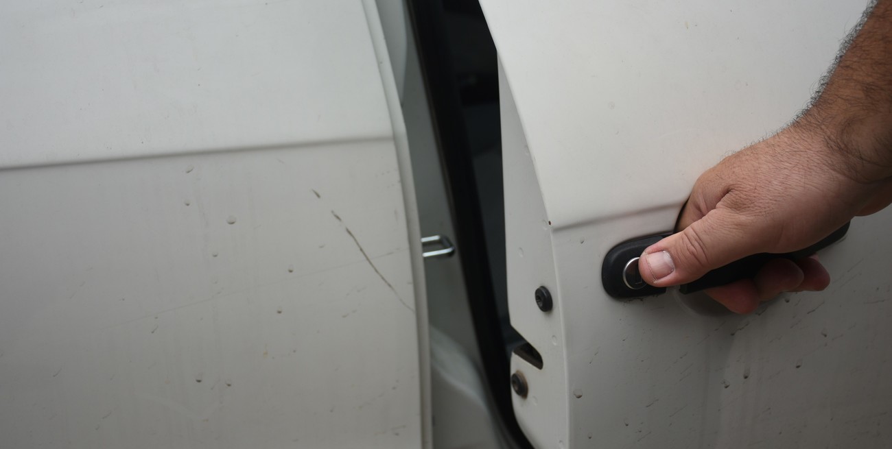 Acusado de usar un inhibidor de señal para robar en autos estacionados