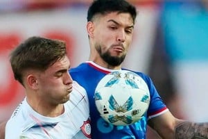 Luna Diale jugó 130 partidos y metió 19 goles en su primer ciclo en Unión. Crédito: El Litoral.