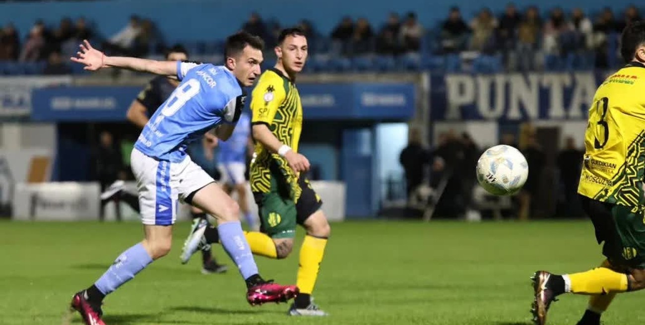 Aldosivi "arañó" un punto y sigue puntero