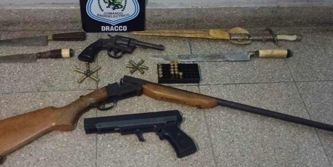 Amenazas: dos detenidos y secuestros de armas