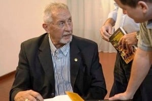 Tras la presentación, firma y dedicatoria a todos los presentes.