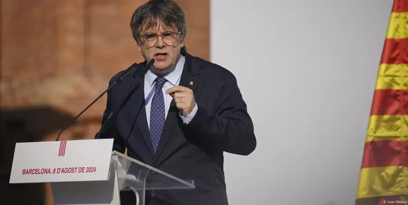 Puigdemont revolucionó Barcelona con un breve acto: intentaron arrestarlo, pero se escabulló