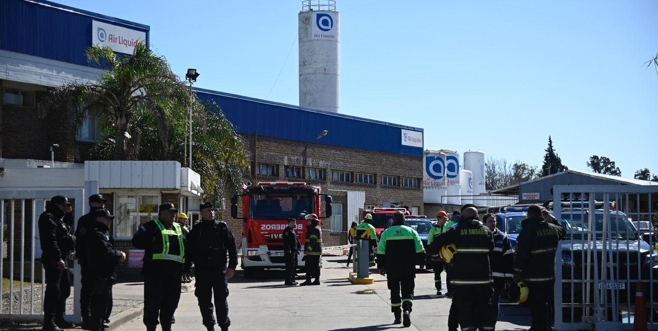 Rosario: se estrelló una avioneta en la zona oeste y falleció el piloto