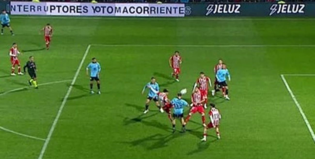 Hasta Castrilli se metió en el despojo a Unión