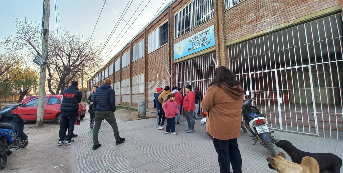 Grave denuncia contra un profesor en la escuela Zapata Gollán de la ciudad de Santa Fe