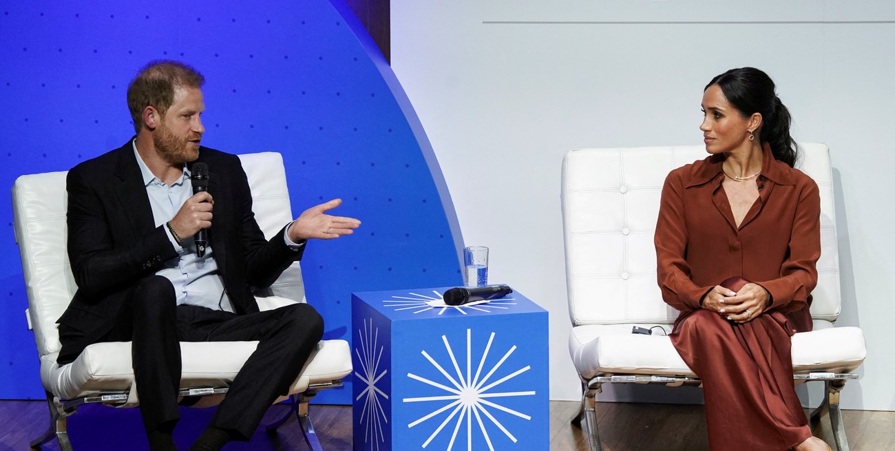 Meghan Markle: "Tenemos que ser un modelo a seguir contra el ciberacoso"