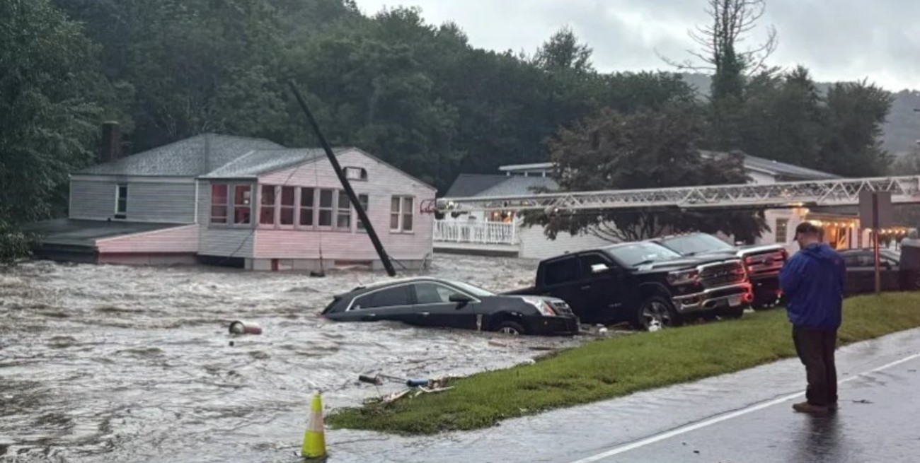 Inundaciones en Connecticut dejan dos muertos y cientos de evacuados