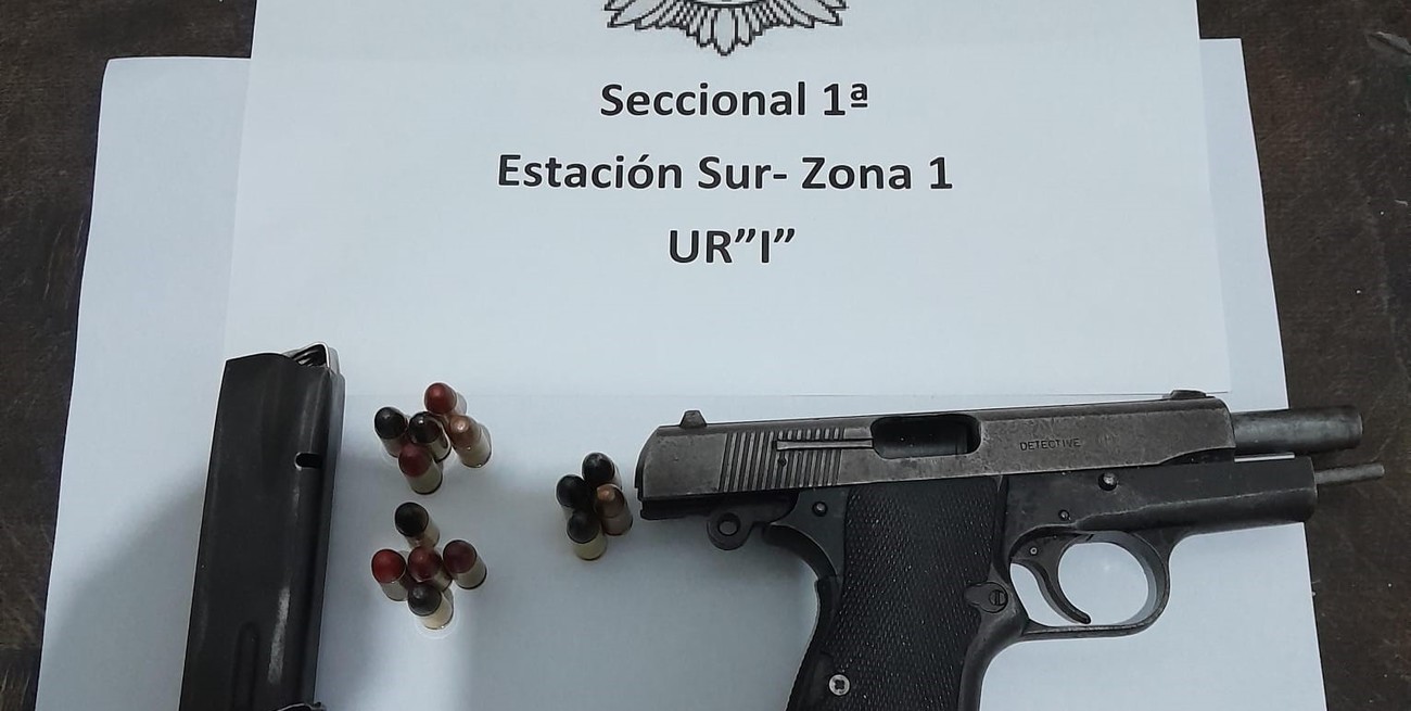 Un joven fue arrestado con una pistola de grueso calibre en barrio Santa Rosa de Lima