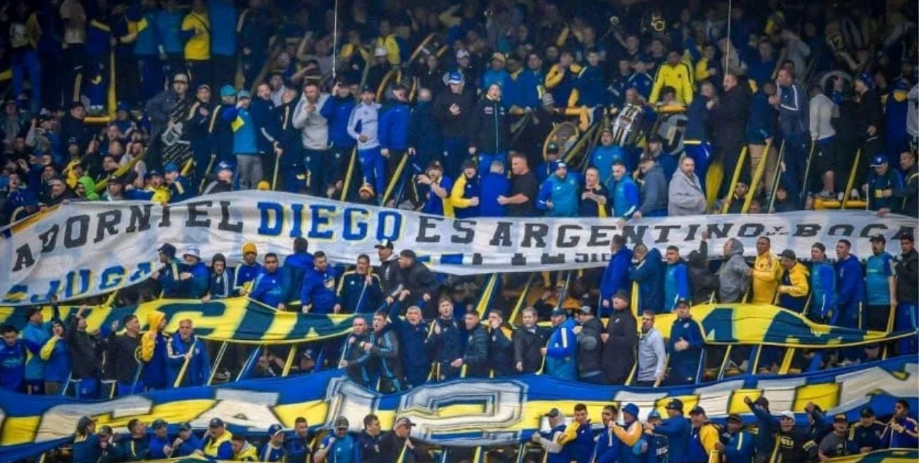 “El Diego es argentino y de Boca” la 12 le respondió a Adorni